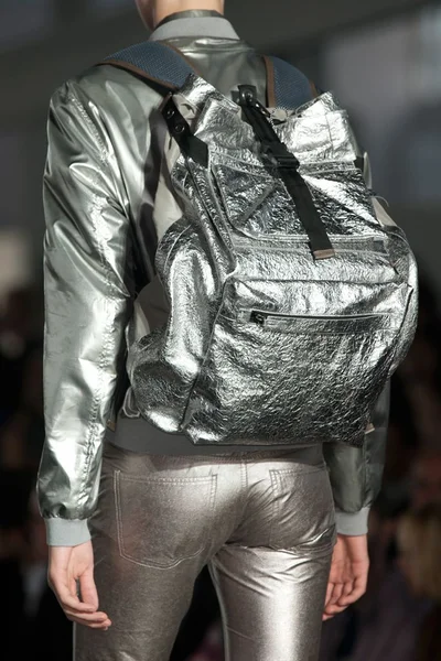 Look 71